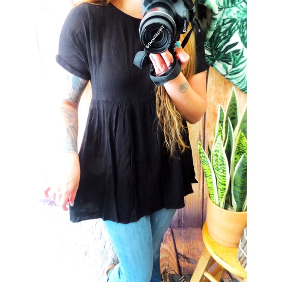 Midnight black girly shift tunic tee 🌜 - Picture 3 of 6